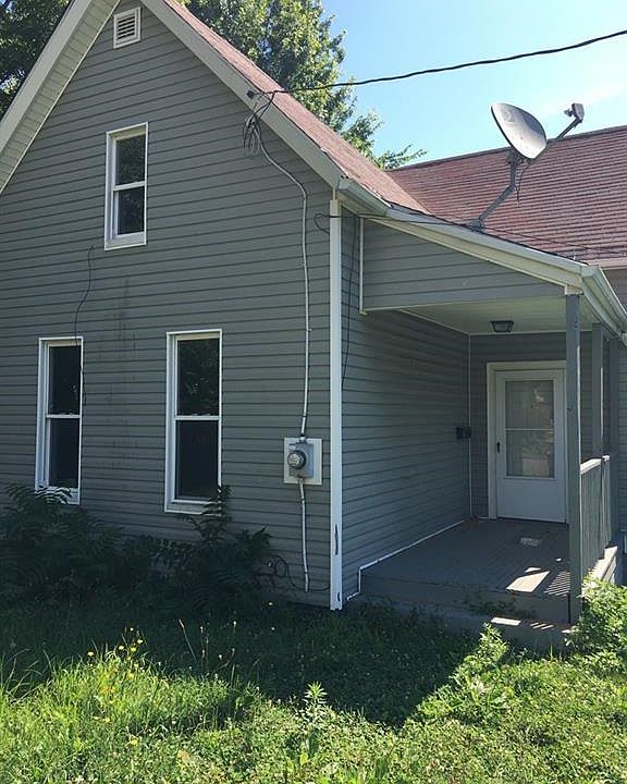 1st image of 457 McGowan St