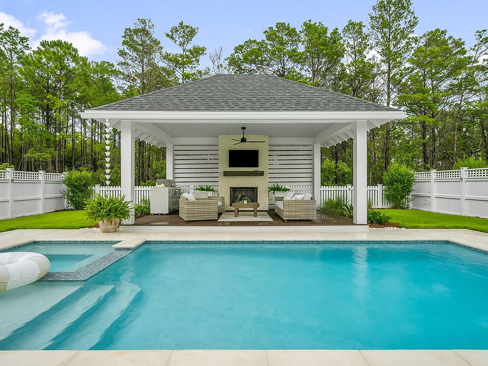 1st image of 133 E Firethorn Cir