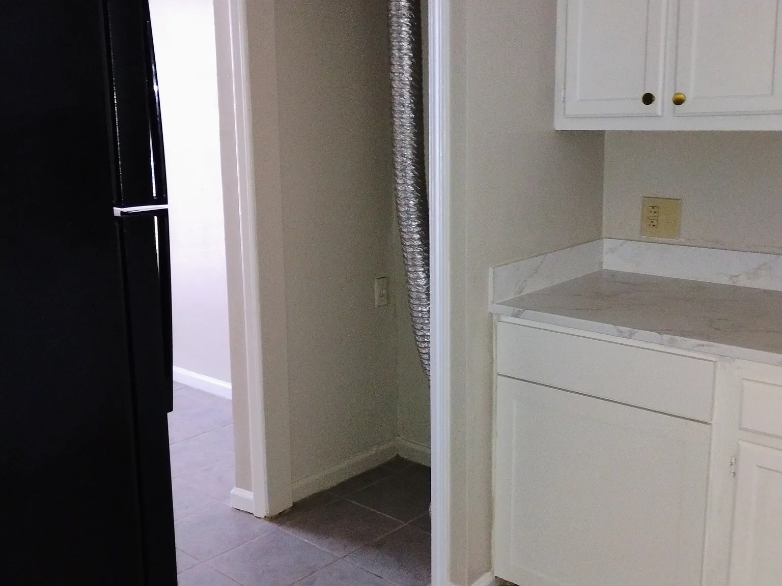 2 bed, 950 sqft, $950 — Photo 3
