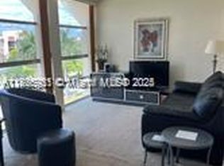 2000 Atlantic Shores Blvd APT 504, Hallandale, FL 33009