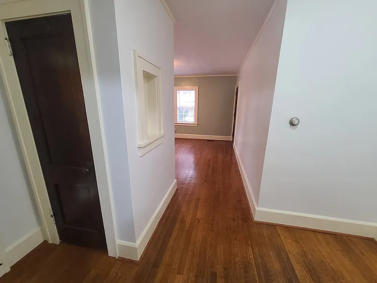 4814 Woodland Ave — Photo 10
