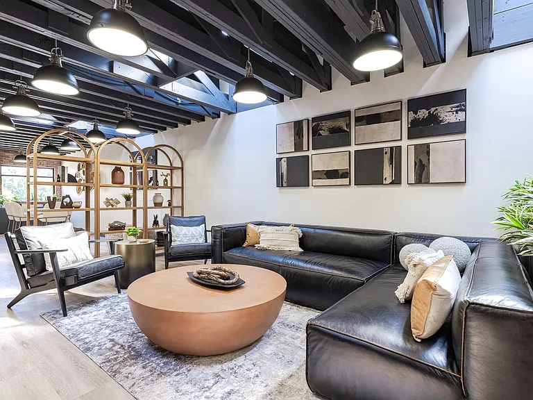 Brand New Resident Lounge