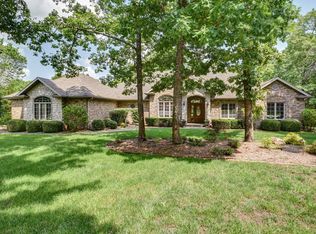 5252 N Missouri Oak Trl, Springfield, MO 65803
