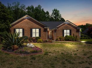 929 Old Baron Dr, Fuquay Varina, NC 27526