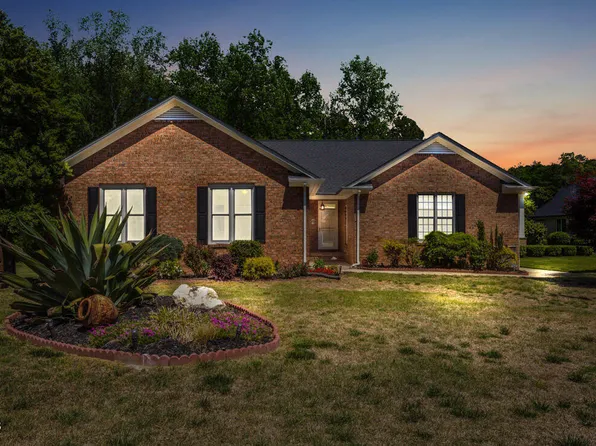 929 Old Baron Dr, Fuquay Varina, NC 27526