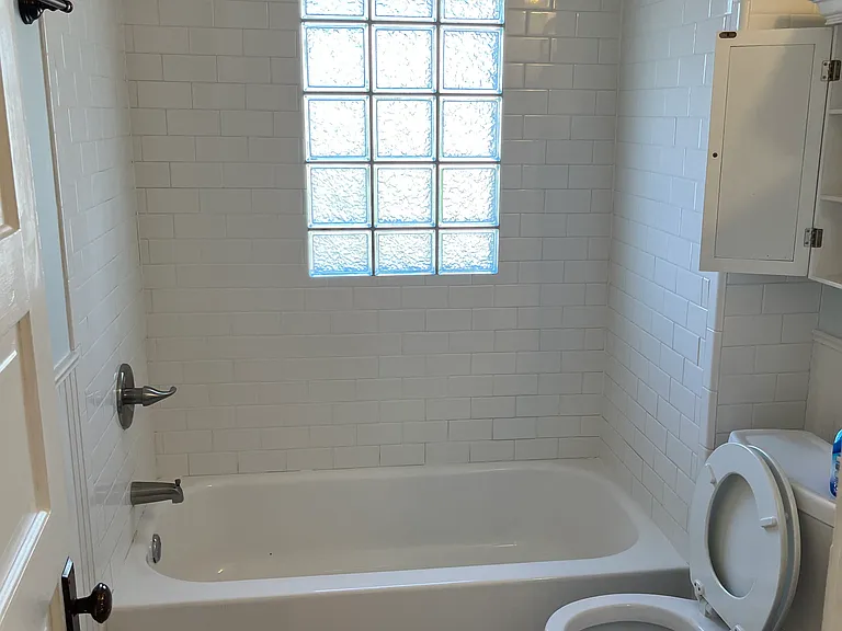 1209 Benton Ave #1 — Photo 11