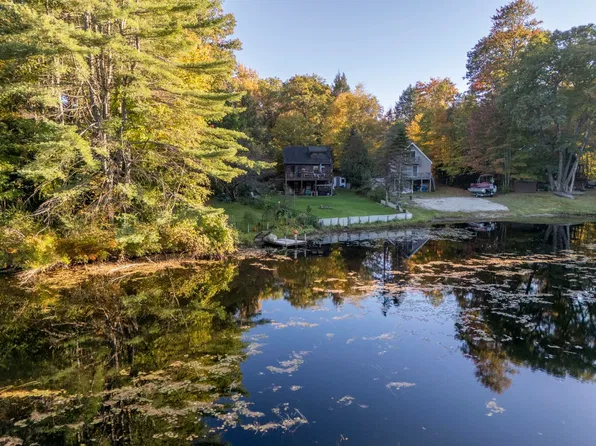 14 Emerald Drive, Hillsborough, NH 03244