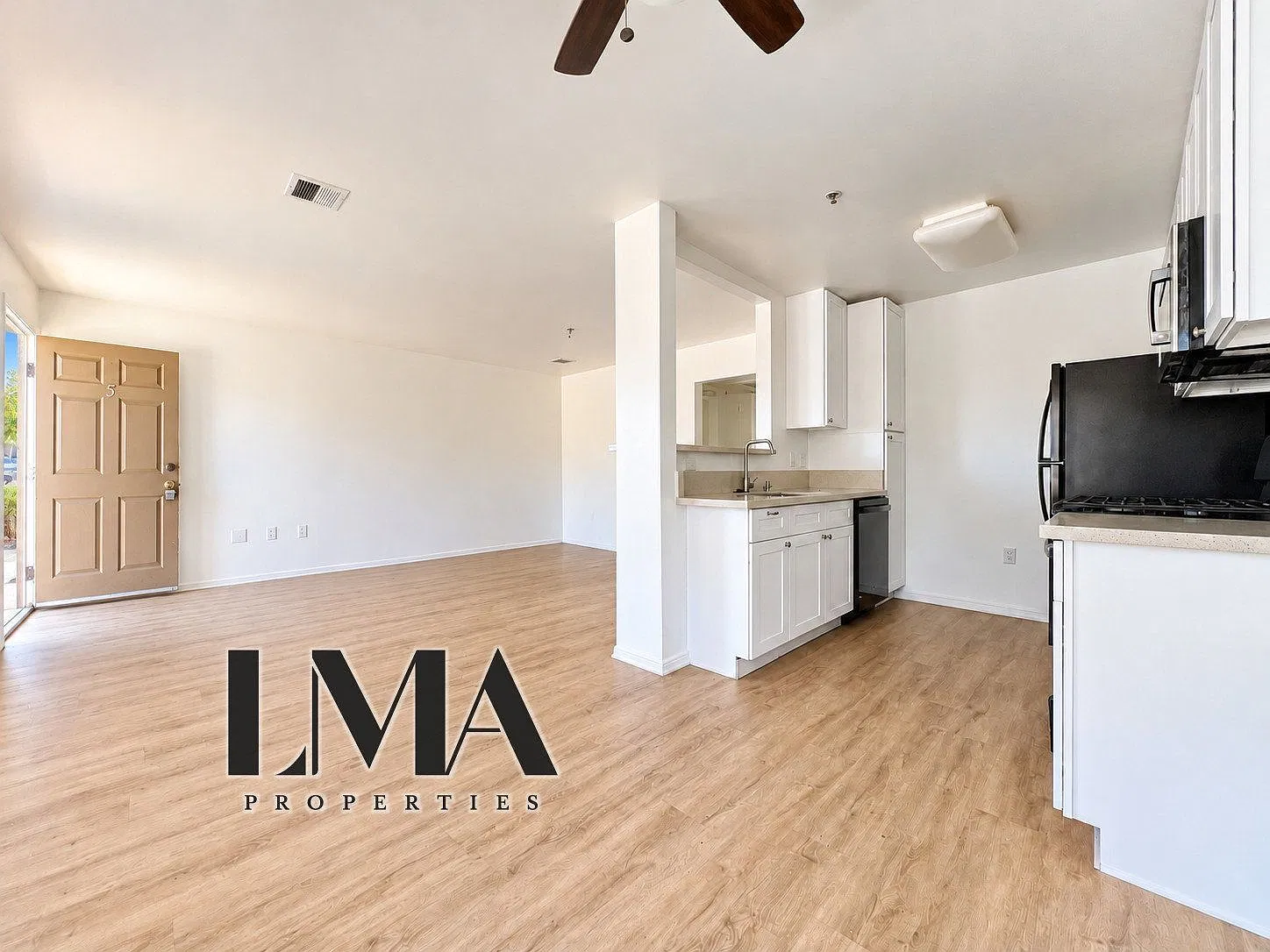 7308 Canby Ave — Photo 2