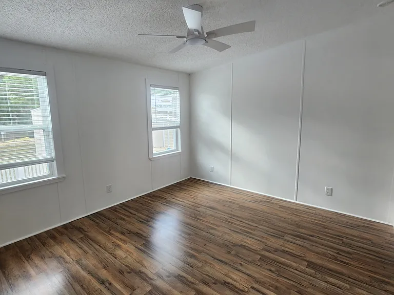 10322 Andre Blvd — Photo 10