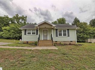 112 College St, Central, SC 29630