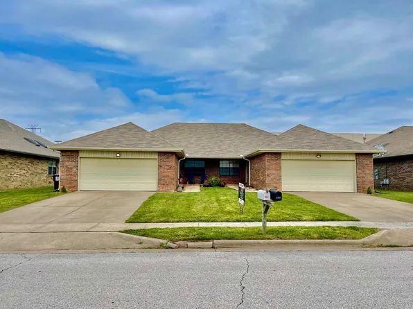 2841 W Silverleaf St, Springfield, MO 65807