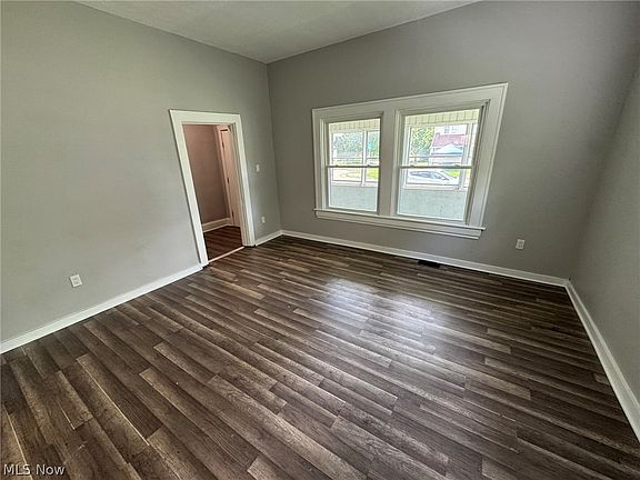2nd image of 674 & 676 Carlysle St