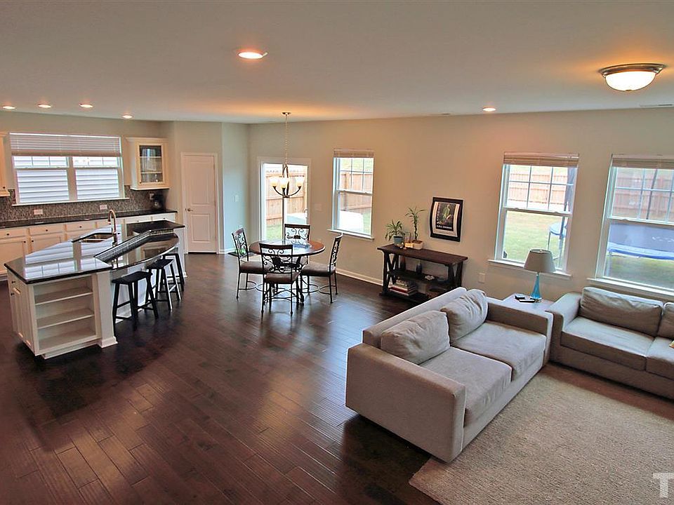 1st image of 412 Wellwater Avenue