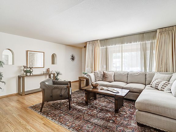 2nd image of 9609 Arvilla Ct NE