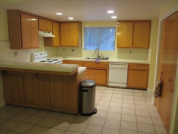 4th image of 1200 Franmor Ct