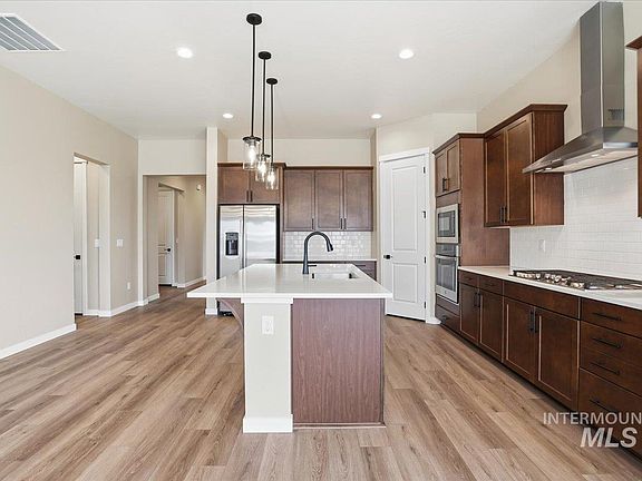 6th image of this home