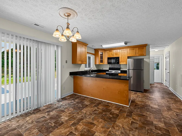 105 Trinity Woods Dr — Photo 17