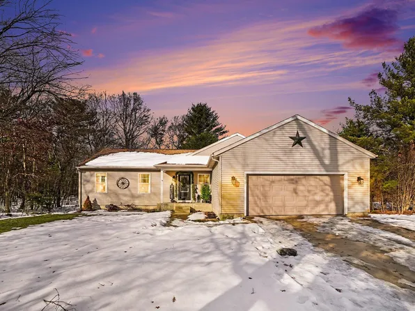 3230 Sarah Cir, Twin Lake, MI 49457