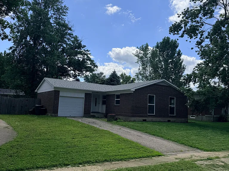 2907 Gleeson Ln — Photo 2