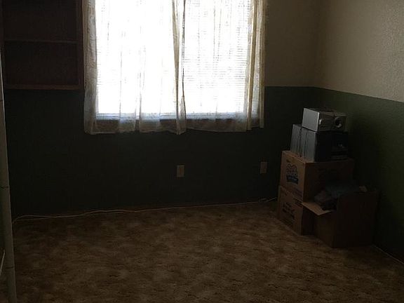 4th image of 26864 Lakeview Dr