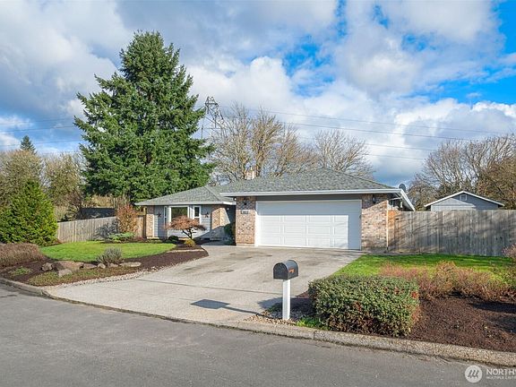 2nd image of 3805 NE 160th Street