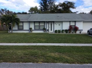 1416 Donwoods Ln, Royal Palm Beach, FL 33411