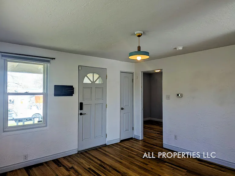4544 S Grant St — Photo 9