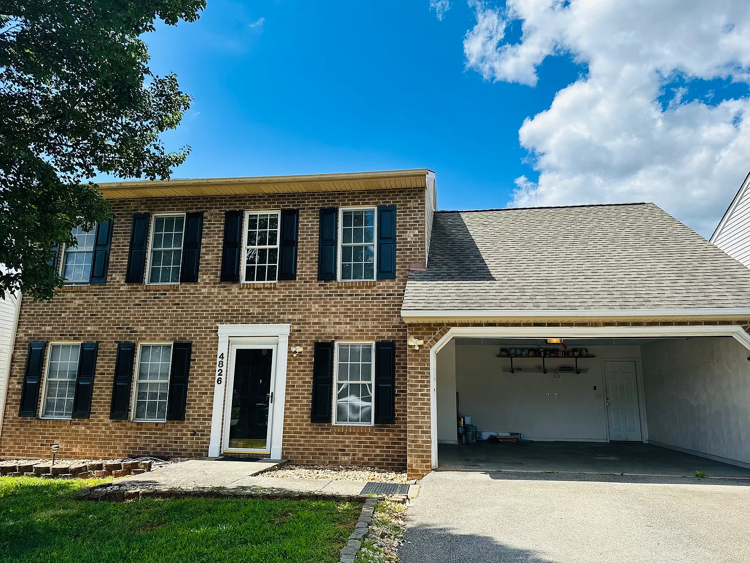 4826 Golfview Dr NE — Photo 3
