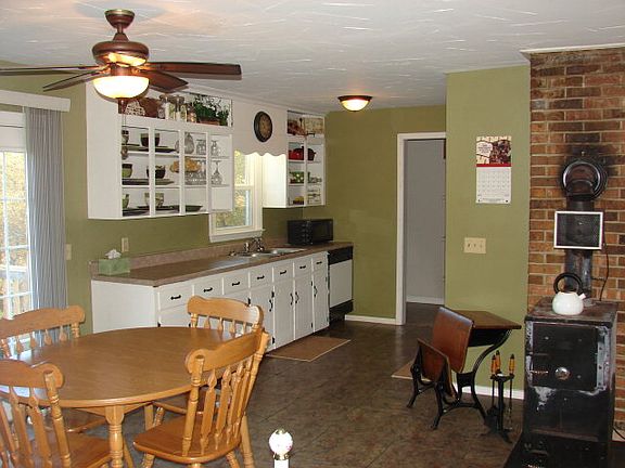 5th image of 182 Sunrise Crest Ln