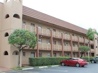 9800 N Sunrise Lakes Blvd #211, Sunrise, FL 33322