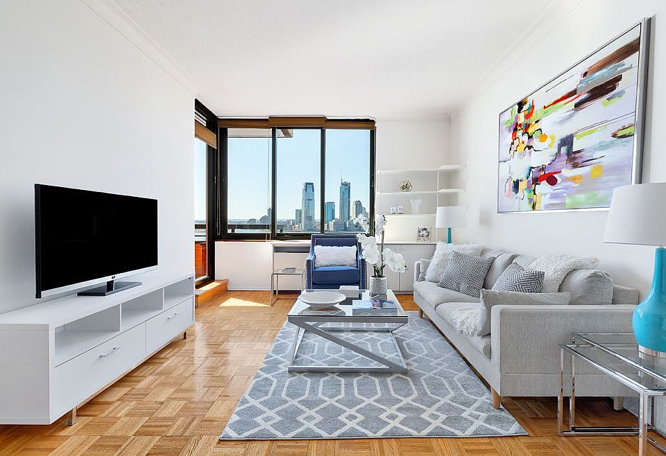 1st image of 99 Battery Pl APT 18E