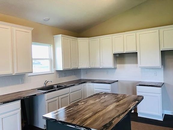 5th image of 10045 New California Dr
