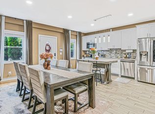 73 Lynbrook Dr, Mastic Beach, NY 11951