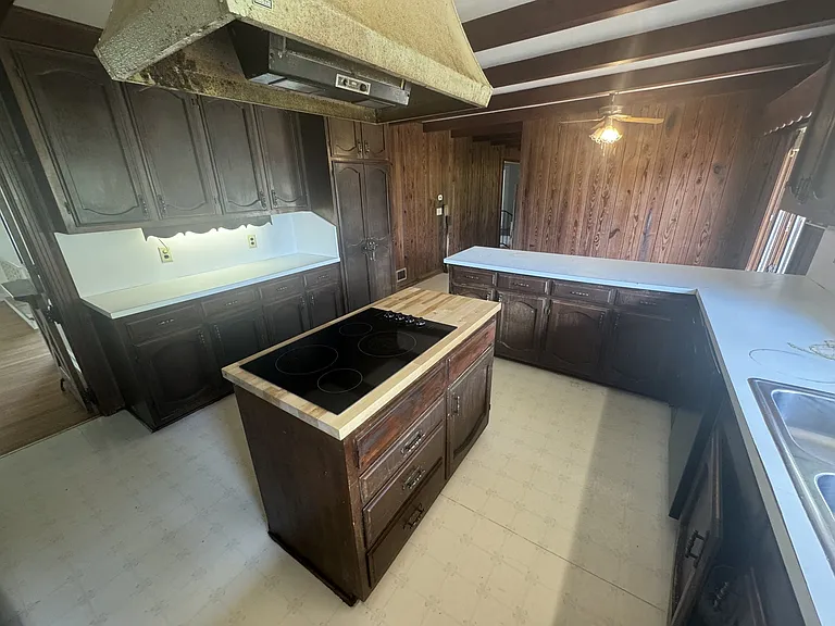 151 Rucker Ln — Photo 4