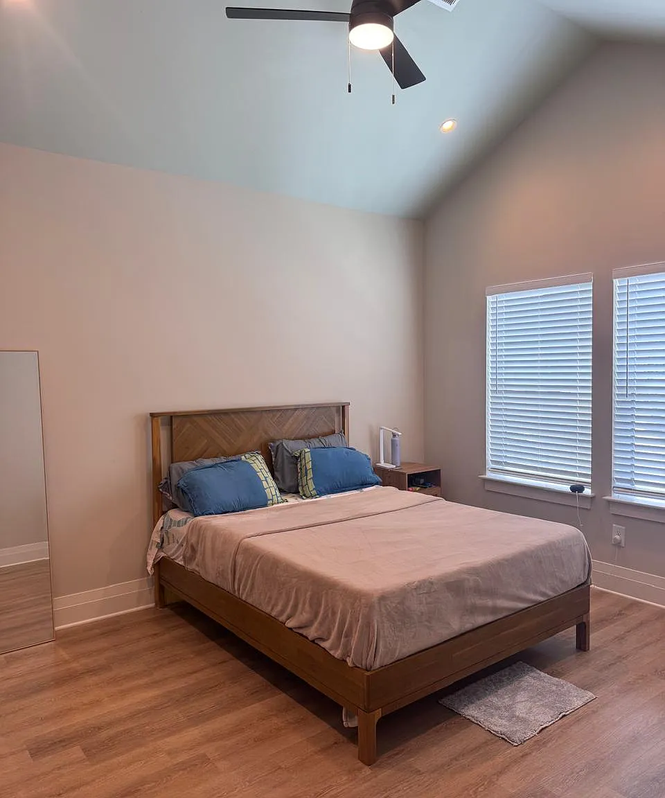 3 bed, 3.5 bath, 1856 sqft, $2,800 — Photo 2