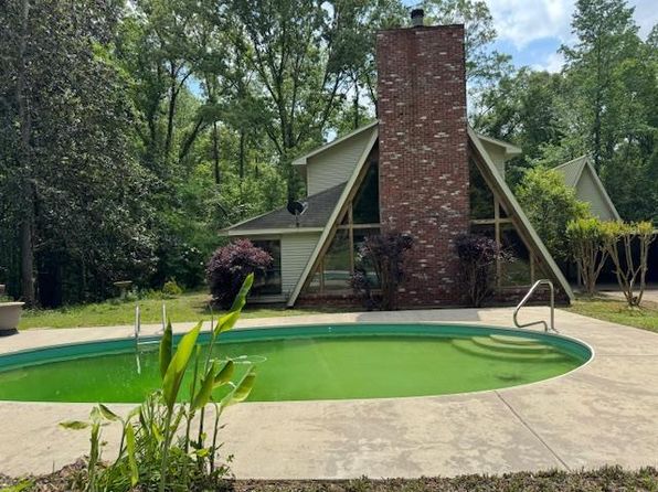 15 Longmire Rd, Natchez, MS 39120