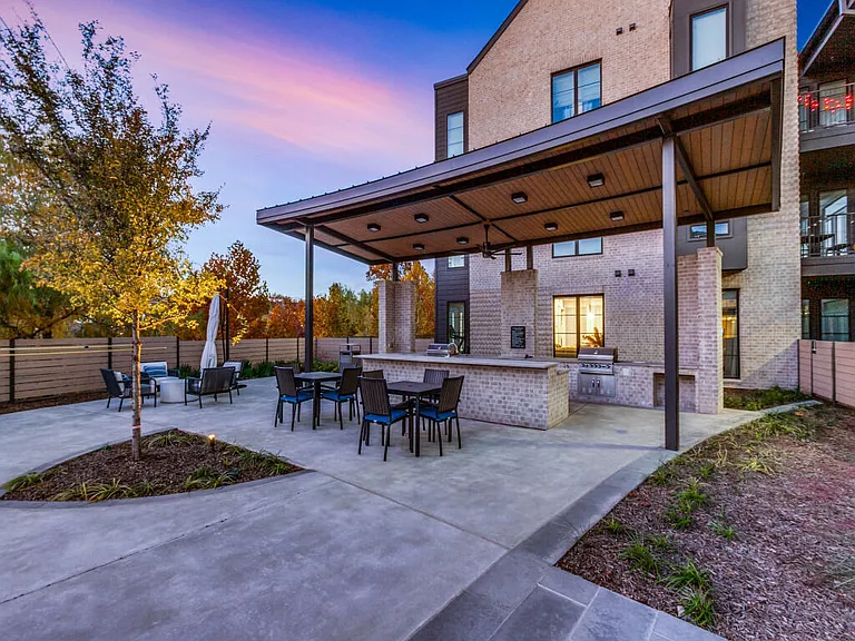 Lenox Lake Highlands — Photo 13