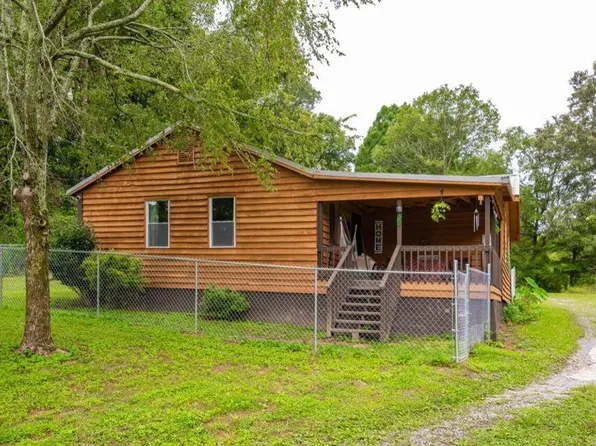 149 Wolfe St, Cohutta, GA 30710