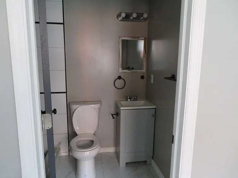 572 Nassau St #2 — Photo 9