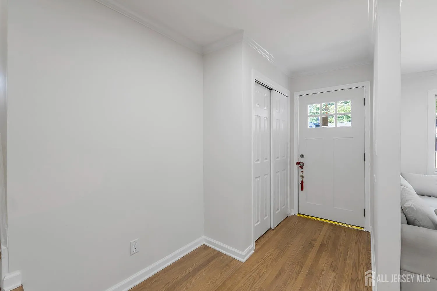 4 bed, 3.0 bath, 1578 sqft, $3,900 — Photo 4