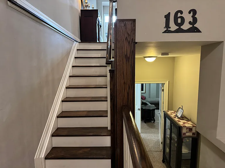 18B Algoma St — Photo 29