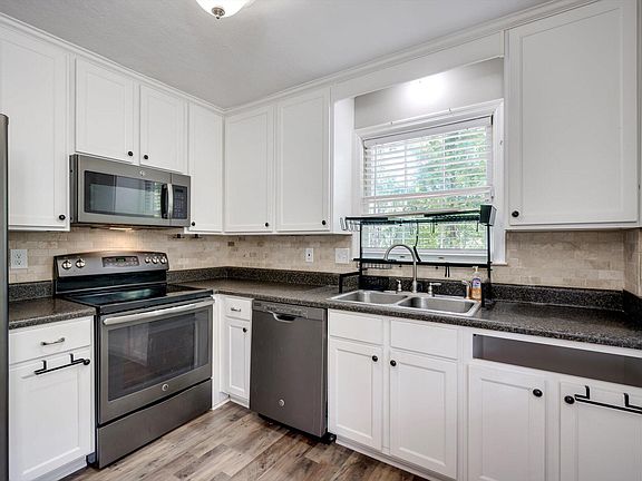 4th image of 4083 Amherst Way