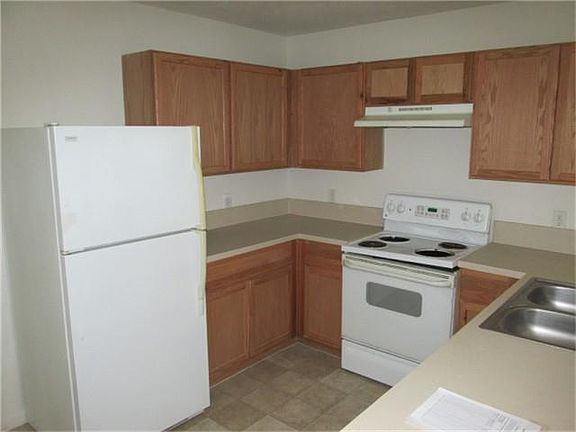 5th image of 3718 Gardenia Bend Dr