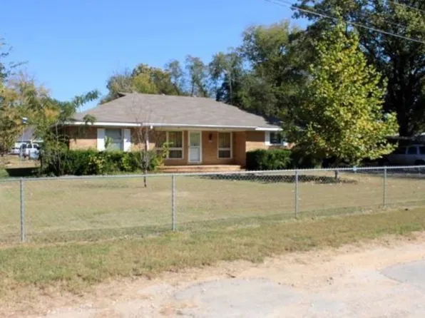 307 Lowry St, Arp, TX 75750