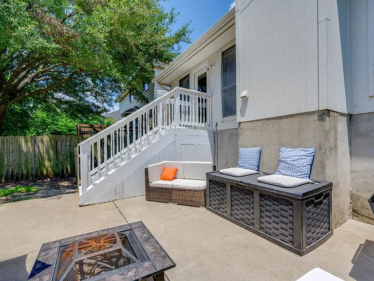 3625 Hawk Ridge St — Photo 33