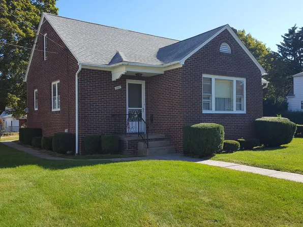987 E Chestnut St, Hazleton, PA 18201