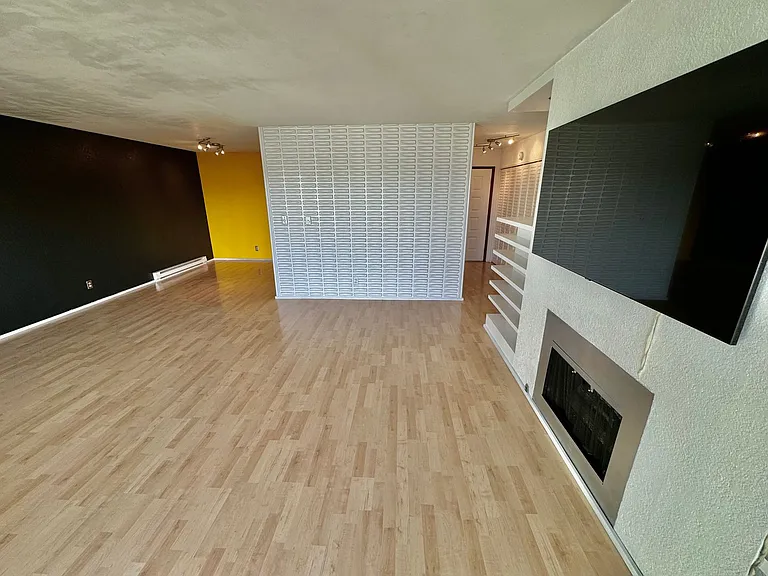 3635 Fremont Ave N #403 — Photo 12