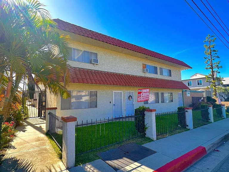 25907 Oak St — Photo 23