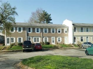 5739 Bramblegate Rd UNIT D, Greensboro, NC 27409