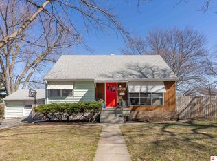 3705 N 53rd St, Omaha, NE 68104